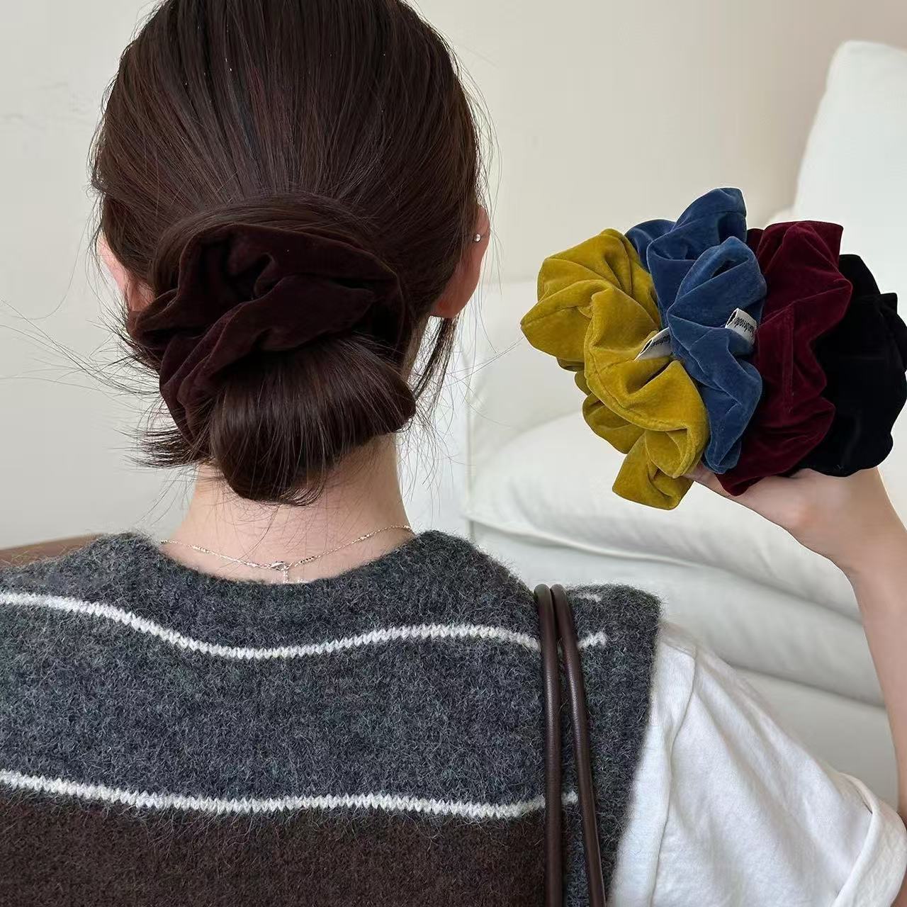 Travel Accessories Aesthetic - Minimalistisches Samt-Haargummi im koreanischen Stil –