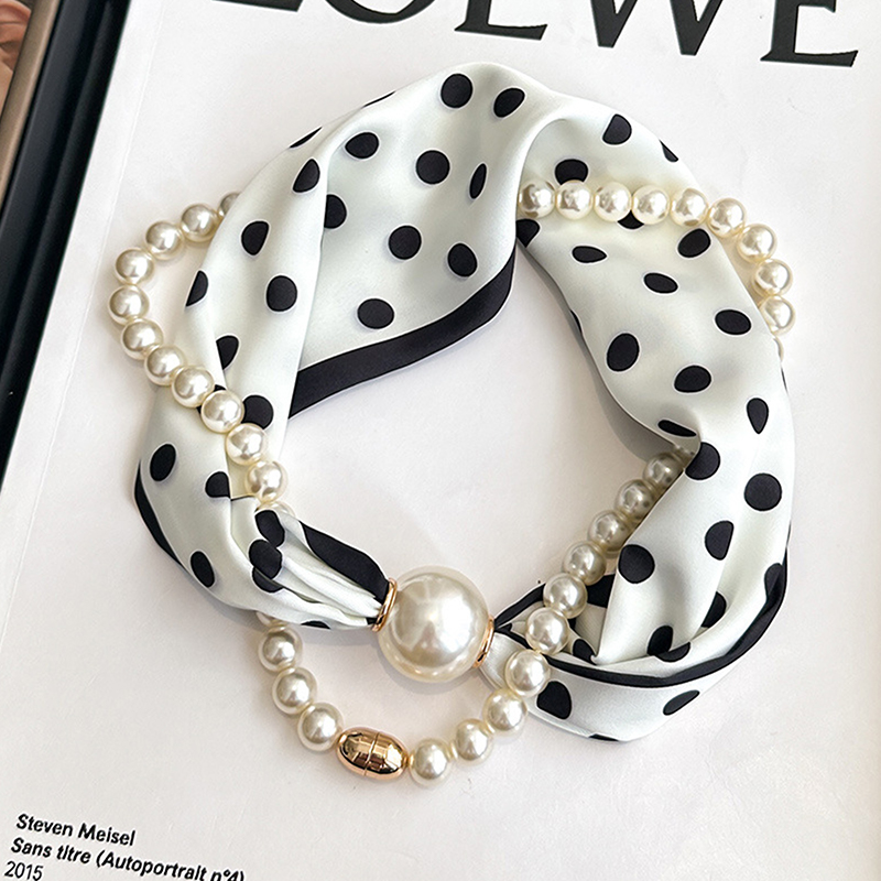 Travel Accessories Aesthetic - Satin-Halstuch mit Perlenkettenverschluss für Damen, elegantes
