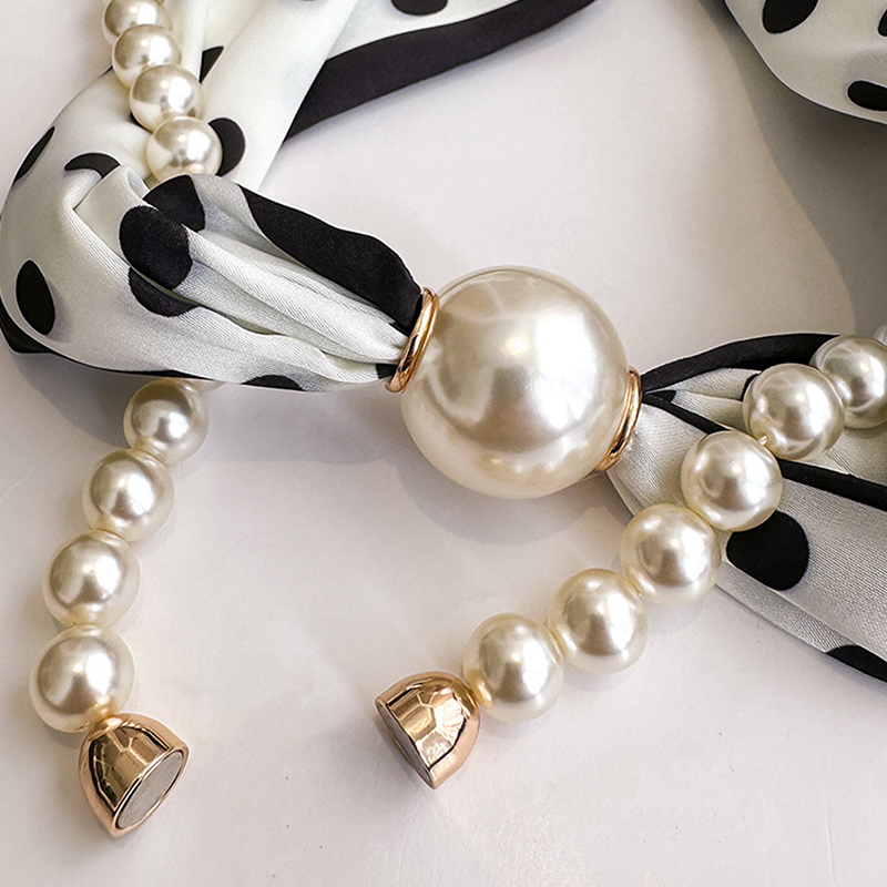 Satin-Halstuch mit Perlenkette – Travel Accessories Aesthetic Bewertung und Preis